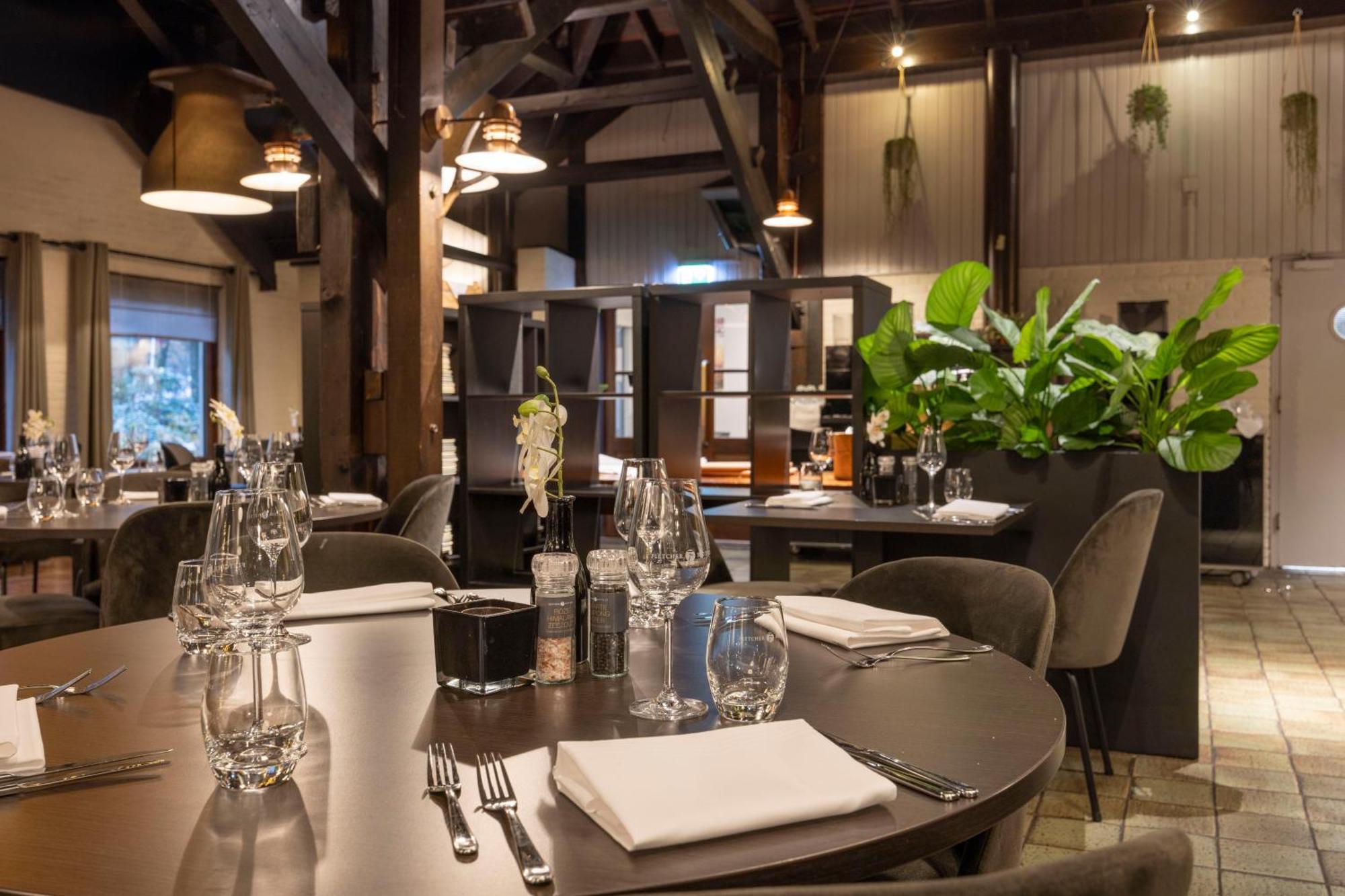 Fletcher Hotel-Restaurant Klein Zwitserland ヘールスム エクステリア 写真